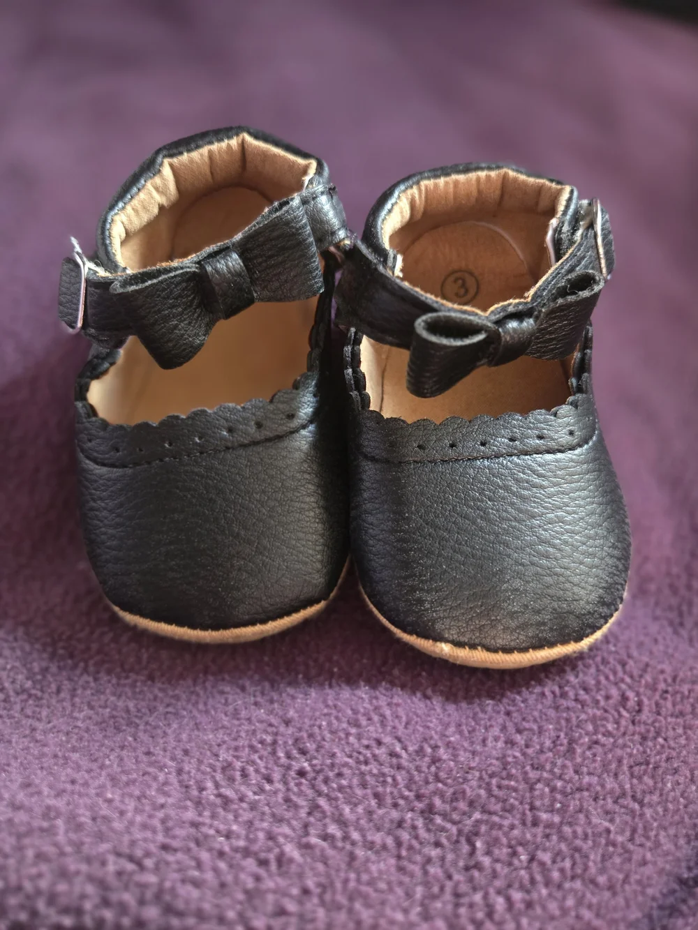 Black Scalloped T-Strap Mary Janes- Baby Size 3 EUC - Picture 2 of 4